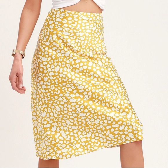 Lulus Dresses & Skirts - Lulu’s Elisa Mustard Yellow Cheetah Print Satin Midi Skirt XS